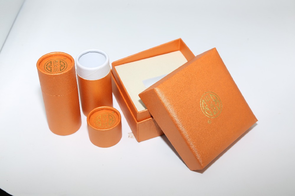 广州包装盒印刷厂：帮你打造独一无二的礼品盒、食品盒和洒具盒！